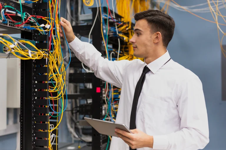 NETWORK ADMINISTRATION INFRASTRUCTURE UNTUK MENGELOLA DAN MENGOPTIMALKAN SISTEM JARINGAN